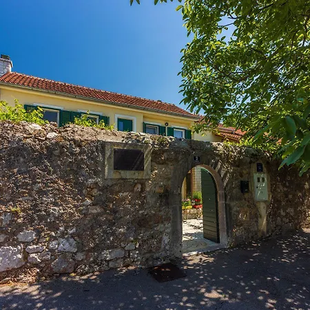 Mediterranes Mit Meerblick, Aussendusche, Liegen, Grill, Waschmaschine - Haustiere Erlaubt *