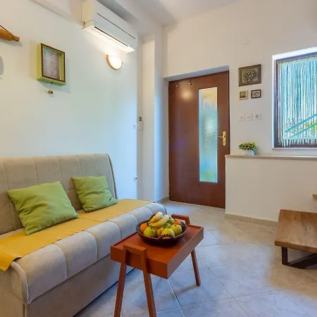 Mediterranes Mit Meerblick, Aussendusche, Liegen, Grill, Waschmaschine - Haustiere Erlaubt Grižane