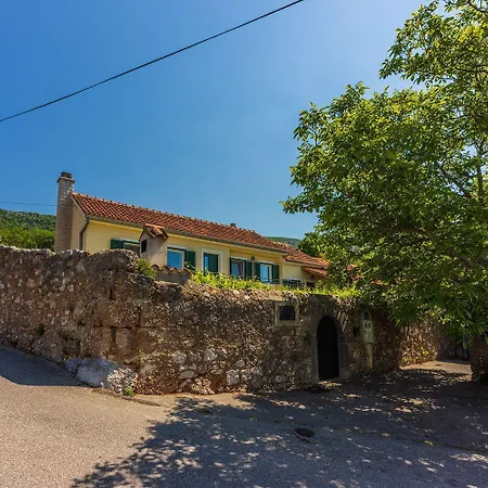 Mediterranes Mit Meerblick, Aussendusche, Liegen, Grill, Waschmaschine - Haustiere Erlaubt * Grižane