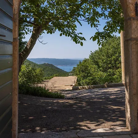Mediterranes Mit Meerblick, Aussendusche, Liegen, Grill, Waschmaschine - Haustiere Erlaubt