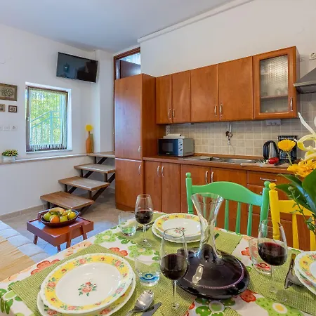 Mediterranes Mit Meerblick, Aussendusche, Liegen, Grill, Waschmaschine - Haustiere Erlaubt Casa de Férias Grižane