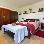 Mediterranes Mit Meerblick, Aussendusche, Liegen, Grill, Waschmaschine - Haustiere Erlaubt *