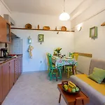 Mediterranes Mit Meerblick, Aussendusche, Liegen, Grill, Waschmaschine - Haustiere Erlaubt Hébergement de vacances