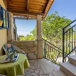 Mediterranes Mit Meerblick, Aussendusche, Liegen, Grill, Waschmaschine - Haustiere Erlaubt Grižane
