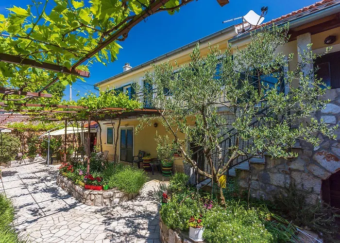 Mediterranes Mit Meerblick, Aussendusche, Liegen, Grill, Waschmaschine - Haustiere Erlaubt Grižane